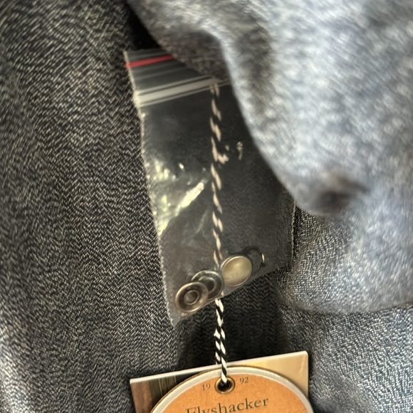 Yellowstone Dutton Ranch Button down Brand New XXL (Fits like XL) - Picture 7 of 7